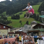 Dirndlgwandl Weitsprung Großarltal