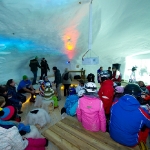 Franz Müllner im Riesen-Schnee-Iglu Großarltal bei seinen Fans