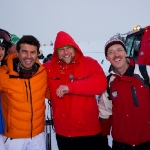 Nach dem Weltrekord - in hübscher Begleitung: Mike Galeli, Franz Müllner und Tourismusdirektor Thomas Wirnsperger