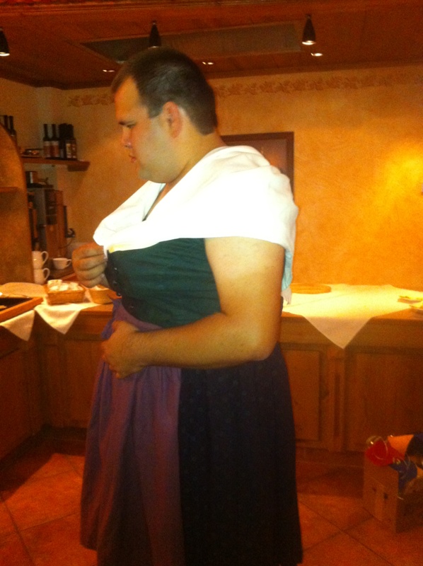 Mann dirndl für meinen Lederhosen for