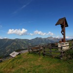 Knapp oberhalb der Bichlalm steht dieses wunderbare Gedenkkreuz.