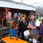 Stimmung, Tanz und Spaß bei der Zapfenbar