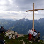 Kreuz aufstellen am Saukarkopf