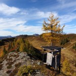 Vorbei führt uns der Weg an diesem Unterstand der Jäger