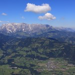 Blick vom Heukareck auf St. Veit mit Hochkönig