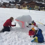 Babyeisbär im Entstehen