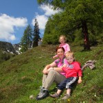 Der höchste Punkt unserer Wanderung - mitten in den Frühlingsblumen