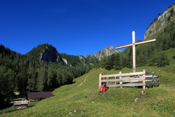 Igltalalm mit Wetterkreuz