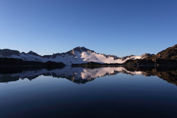 Sonnenaufgang auf der Hochalmspitze, aufgenommen vom oberen Schwarzhronsee aus