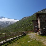 Osnabrücker Hütte mit Blick zur Hochalmspitze