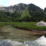 Schödersee. Nur ein schmaler, kristallklarer Bach ist noch übrig.