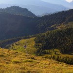 Blick hinab in Richtung Norden zur Maurachalm, 1.620 m