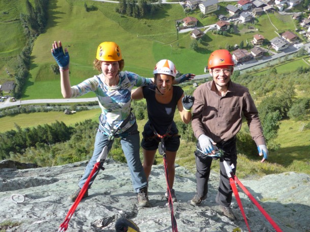 Klettern am Klettersteig in der Hüttschlager Wand