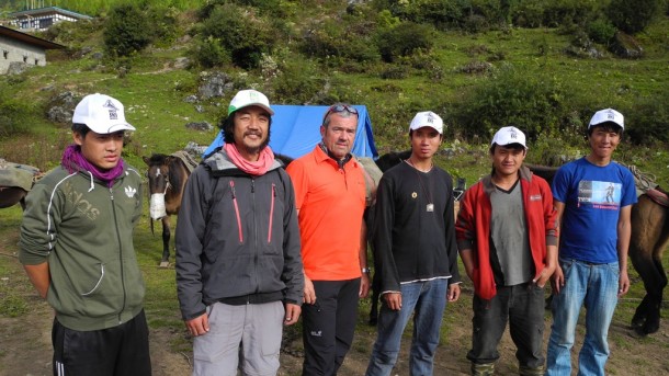 Kollege Reinhold marketingmäßig höchst erfolgreich in Bhutan unterwegs