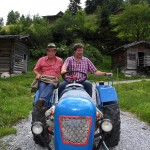 Martin und Michael am Traktor im Talmuseum