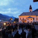 Kurz vor 20.00 Uhr und dem Beginn des Leiden-Christi-Singens