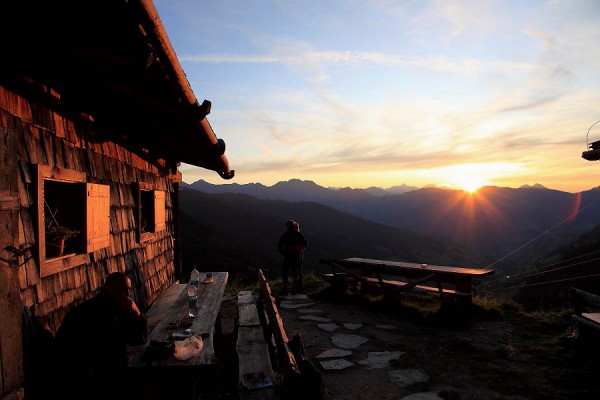 Sonnenuntergang auf der Weißalm