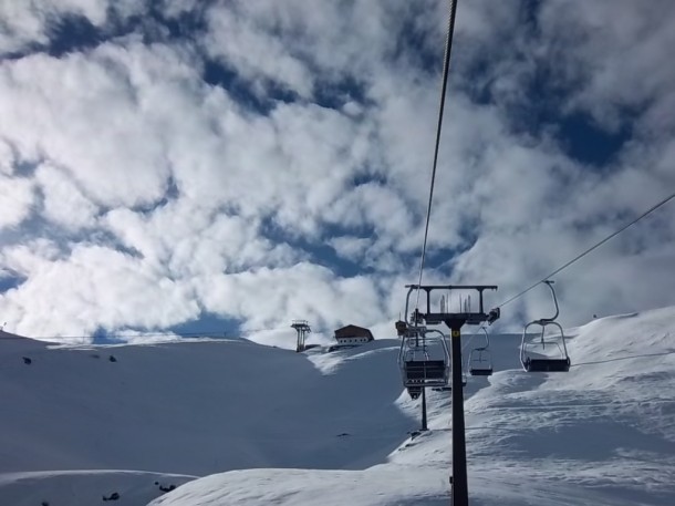 "Schneiblia" ("Schneeblüte") am Himmel