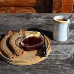 Mein Frühstück: Bauernbrot, Almbutter, Marmelade, Almkaffee - Herrlich!