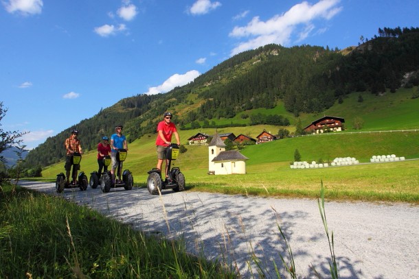 Segway-Tour am Radweg Richtung Hüttschlag