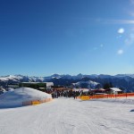 Panoramaplateau mit Bergstation, Laireiteralm und Schnee-Iglu