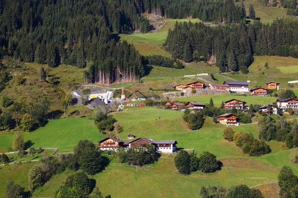 Zwischen Reitbauer und Aigenbauer wird der neue Hochbehälter errichtet