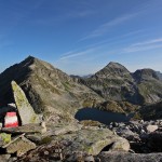 Markierungen und "Steinmandl" weisen den Weg