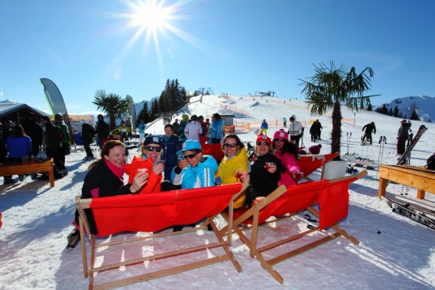 Palmen, Sonnenschein, coole Drinks und heiße Rhythmen