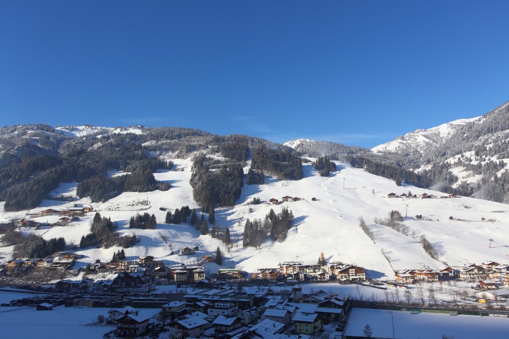Wintermorgen Großarltal 28. November 2015 - Blick aufs Skigebiet
