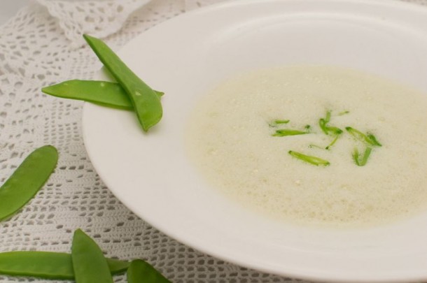 Erbsenschoten-Wasabi-Schaumsuppe